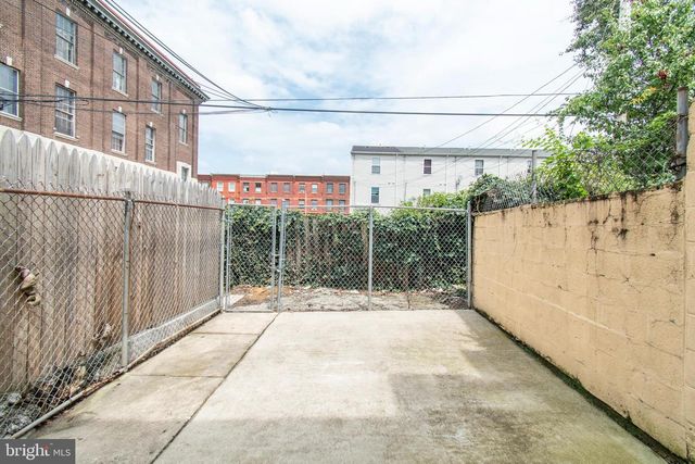 1635 FONTAIN ST, Philadelphia, PA 19121