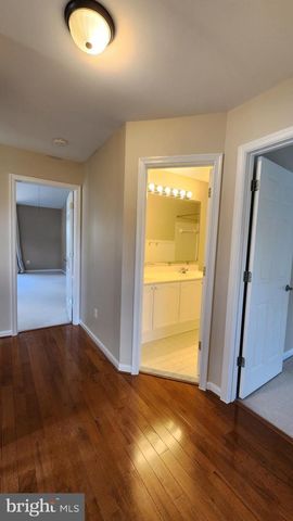 14773 TRUITT FARM DR, Centreville, VA 20120