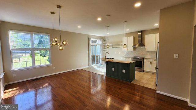 14773 TRUITT FARM DR, Centreville, VA 20120