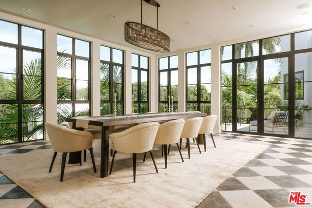 1748 Correa Way, Los Angeles, CA 90049