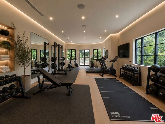 1748 Correa Way, Los Angeles, CA 90049