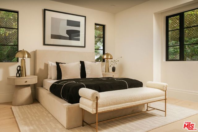 1748 Correa Way, Los Angeles, CA 90049