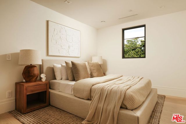 1748 Correa Way, Los Angeles, CA 90049