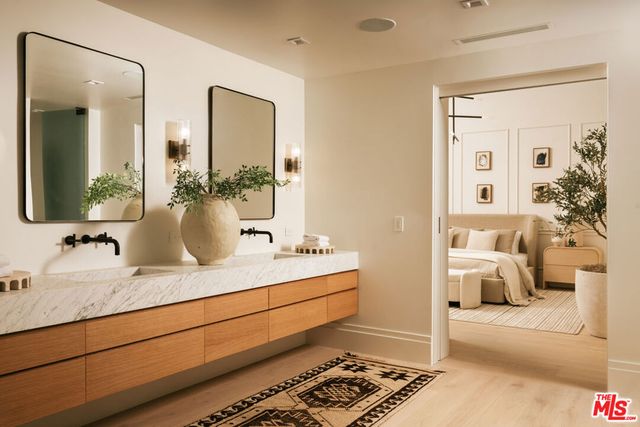 1748 Correa Way, Los Angeles, CA 90049