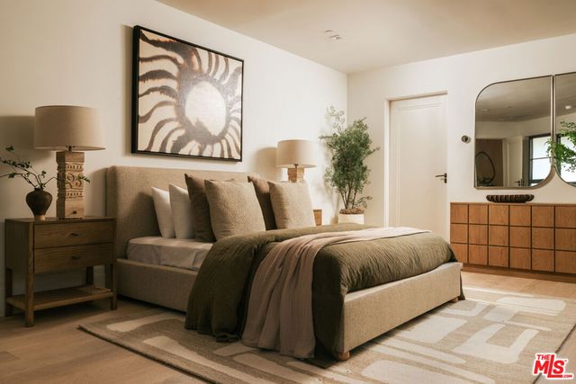 1748 Correa Way, Los Angeles, CA 90049
