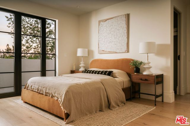 1748 Correa Way, Los Angeles, CA 90049