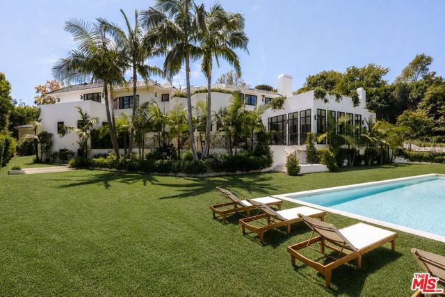 1748 Correa Way, Los Angeles, CA 90049