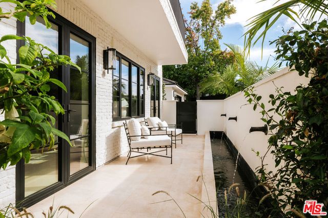 1748 Correa Way, Los Angeles, CA 90049