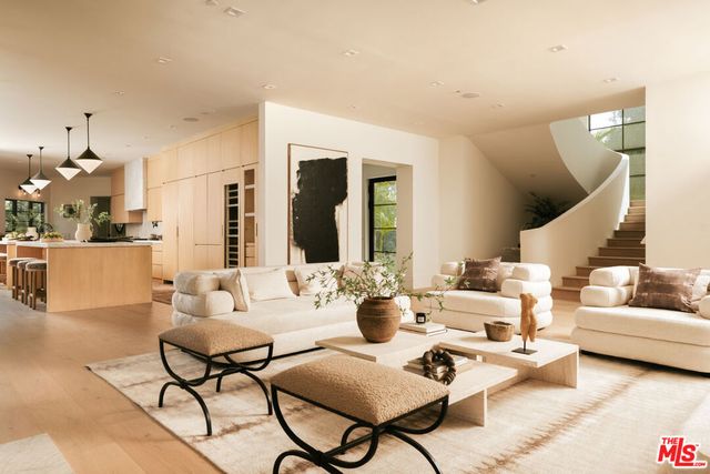 1748 Correa Way, Los Angeles, CA 90049