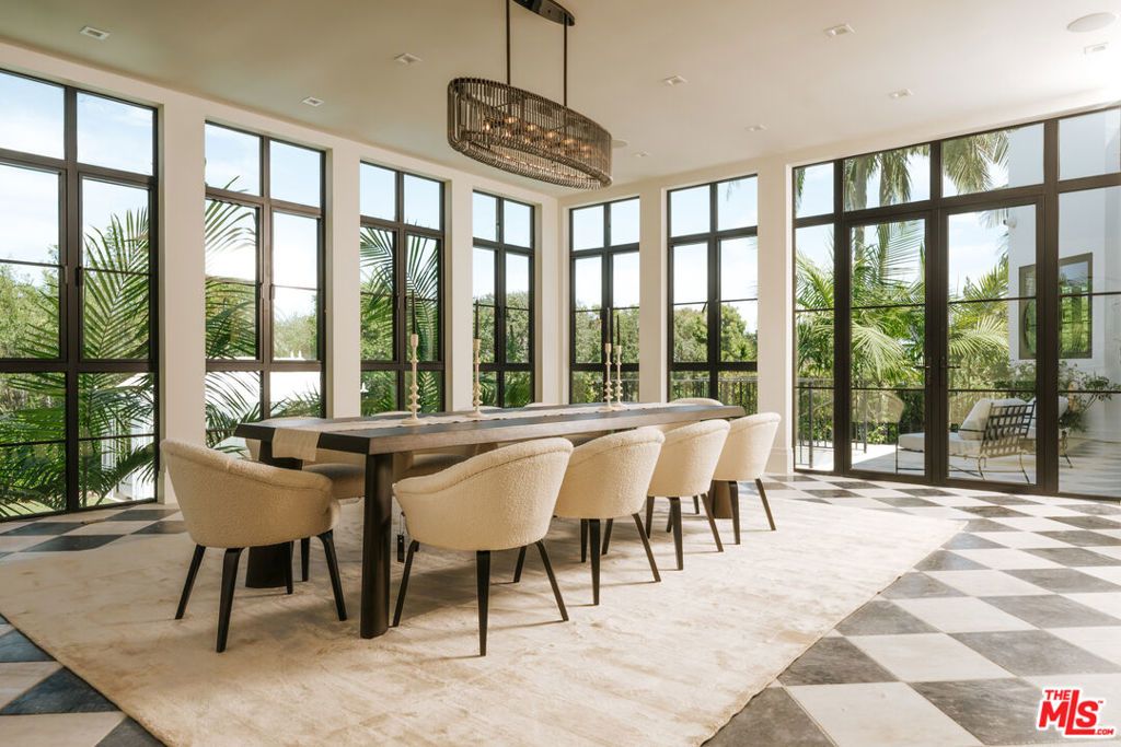 Image 18 of property listing at 1748 Correa Way, Los Angeles, CA 90049