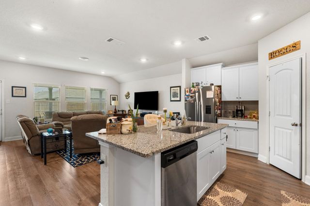 1444 Acorn Wood, Seguin, TX 78155
