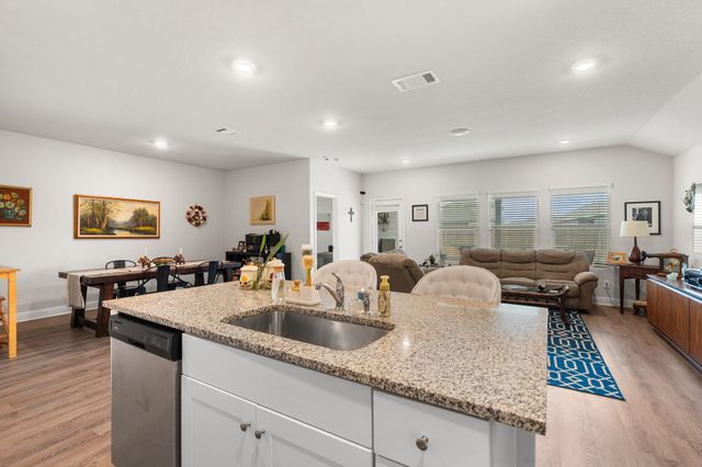 1444 Acorn Wood, Seguin, TX 78155