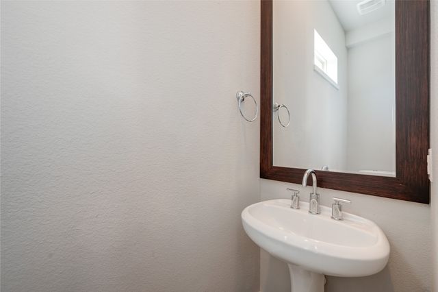 4211 Rawlins Street 108, Dallas, TX 75219