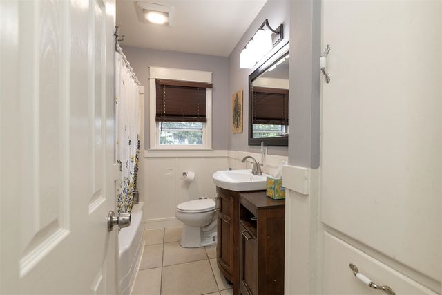2022 Paddington Road, Kalamazoo, MI 49001