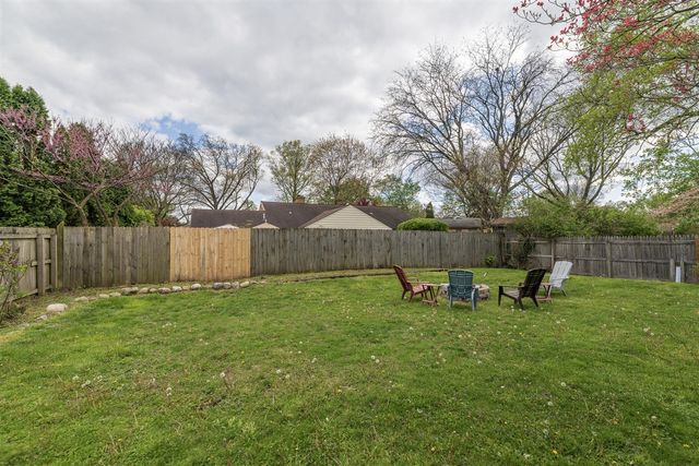 2022 Paddington Road, Kalamazoo, MI 49001