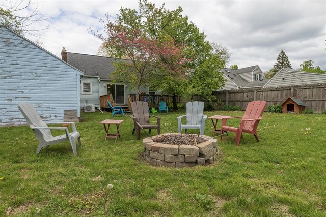 2022 Paddington Road, Kalamazoo, MI 49001