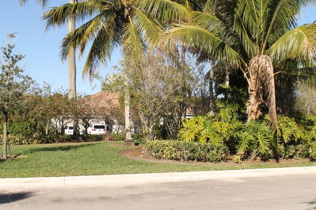 1943 Cygnus Court, Weston, FL 33327