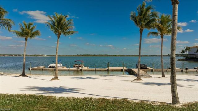 17771 Via Bella Acqua CT # 902, Miromar Lakes, FL 33913