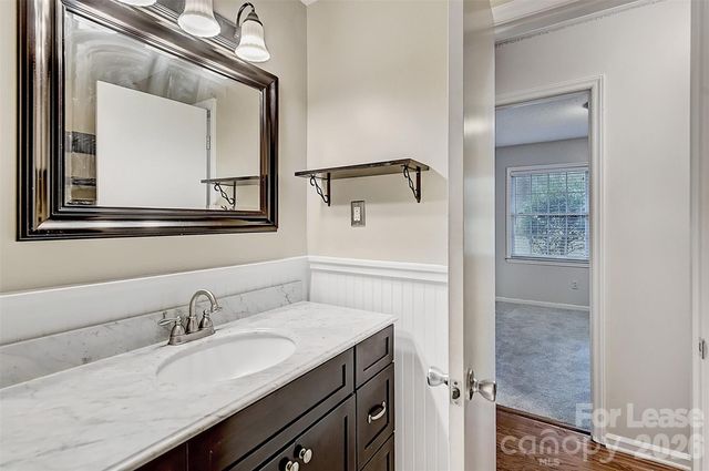 218 Clearbrook Road, Matthews, NC 28105