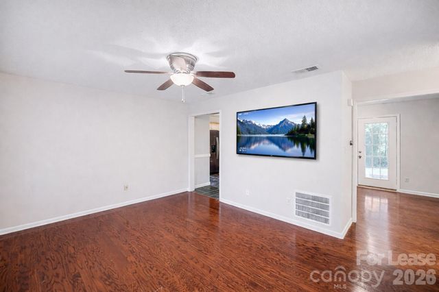 218 Clearbrook Road, Matthews, NC 28105