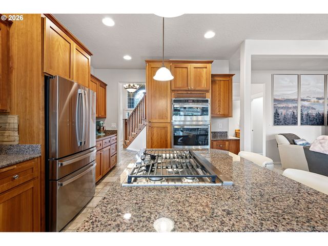 1401 RANIER Loop Nw, Salem, OR 97304