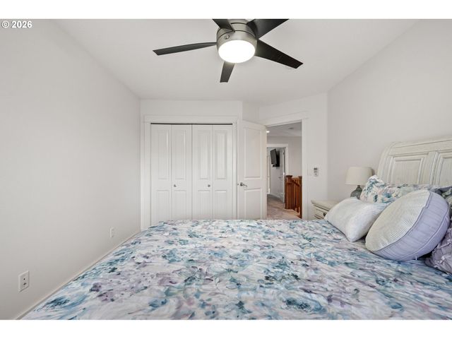 1401 RANIER Loop Nw, Salem, OR 97304