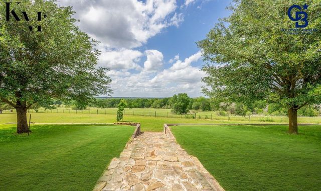 1980 Chappell Hill Ridge Ln, Chappell Hill, TX 77426