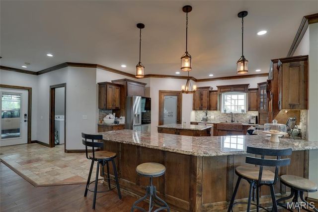 3870 County Road 329, Palmyra, MO 63461