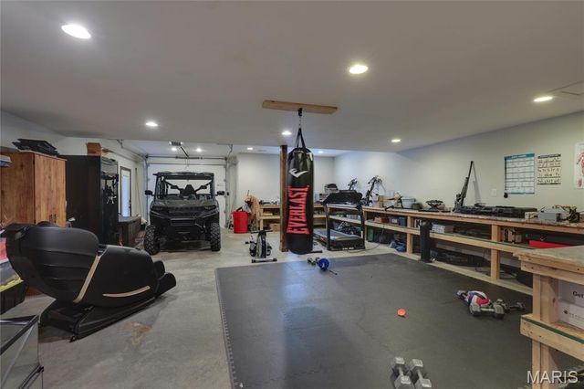 3870 County Road 329, Palmyra, MO 63461