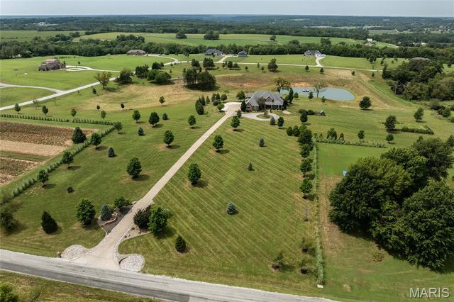 3870 County Road 329, Palmyra, MO 63461