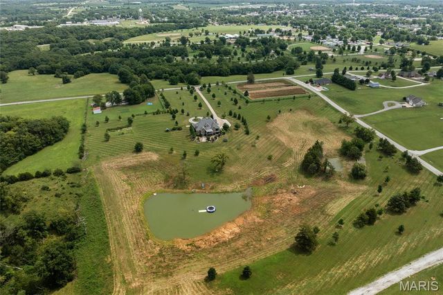 3870 County Road 329, Palmyra, MO 63461