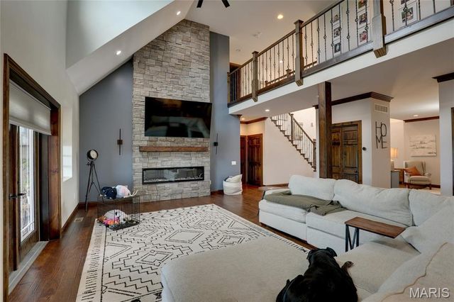 3870 County Road 329, Palmyra, MO 63461