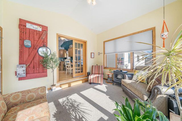 1821 E SYLVAN AVENUE, Appleton, WI 54915