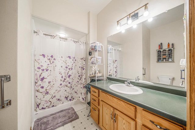 1821 E SYLVAN AVENUE, Appleton, WI 54915