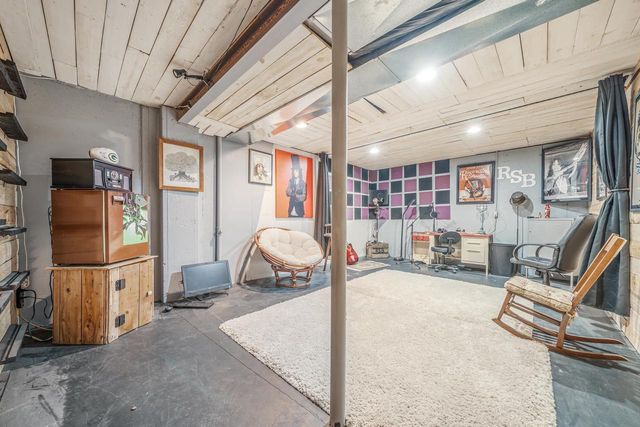 1821 E SYLVAN AVENUE, Appleton, WI 54915