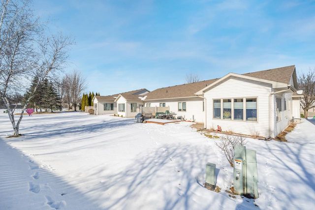 1821 E SYLVAN AVENUE, Appleton, WI 54915