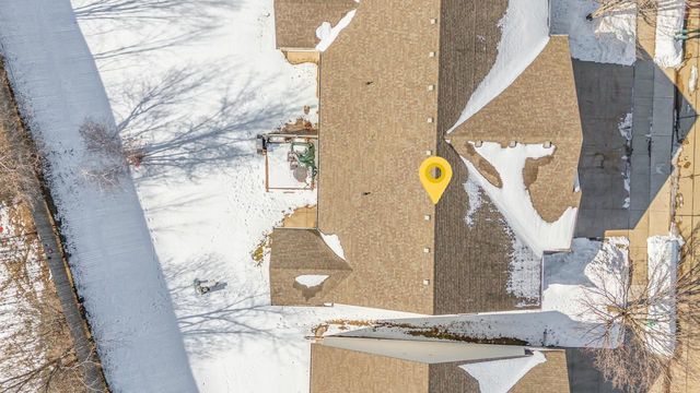 1821 E SYLVAN AVENUE, Appleton, WI 54915