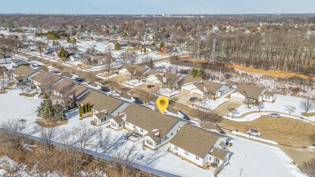 1821 E SYLVAN AVENUE, Appleton, WI 54915