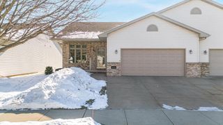 1821 E SYLVAN AVENUE, Appleton, WI 54915