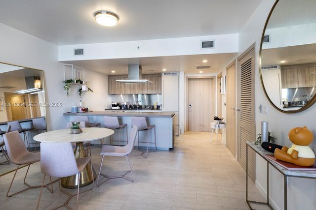 1000 Brickell Plz 2411, Miami, FL 33131