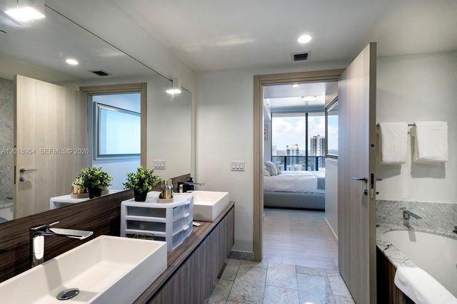 1000 Brickell Plz 2411, Miami, FL 33131
