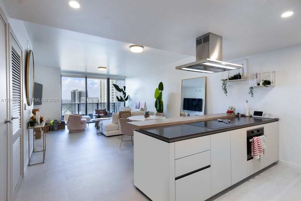 1000 Brickell Plz 2411, Miami, FL 33131