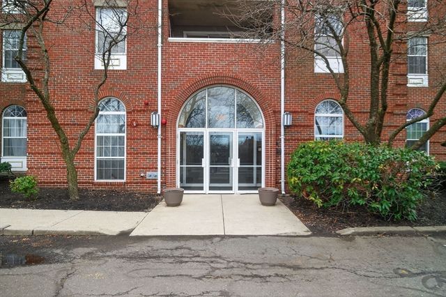 200 Captains Row 408, Chelsea, MA 02150