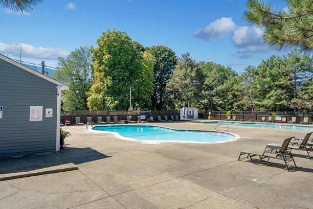 200 Captains Row 408, Chelsea, MA 02150