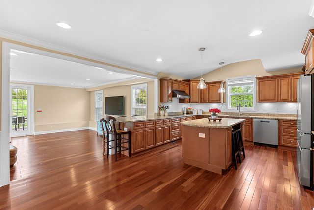 6932 ALPINE DR, Annandale, VA 22003