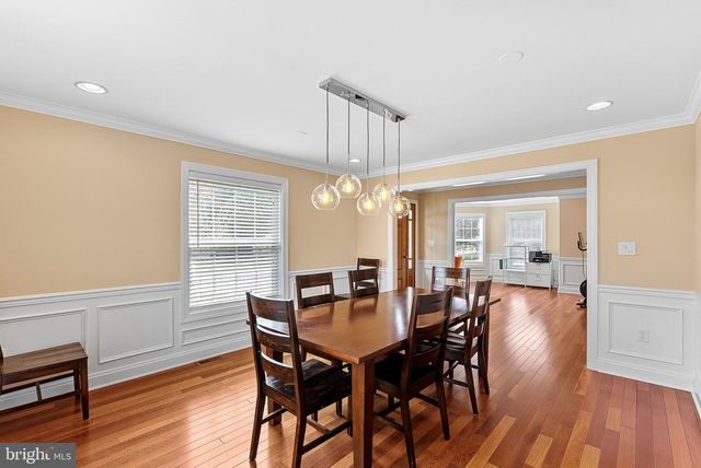 6932 ALPINE DR, Annandale, VA 22003