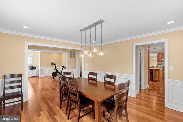 6932 ALPINE DR, Annandale, VA 22003