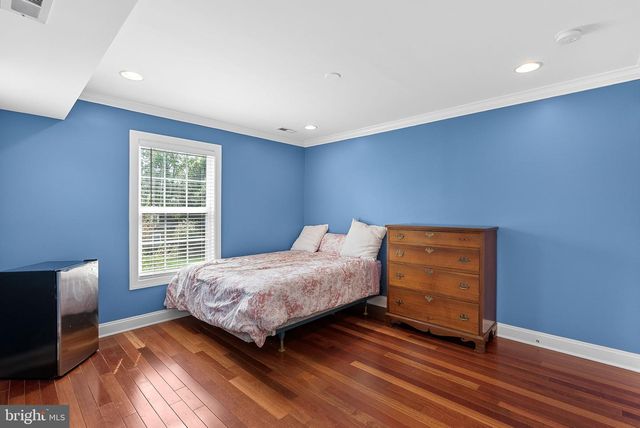 6932 ALPINE DR, Annandale, VA 22003