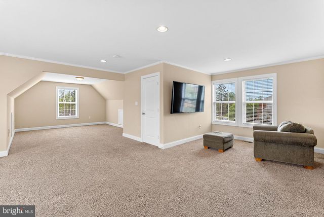 6932 ALPINE DR, Annandale, VA 22003