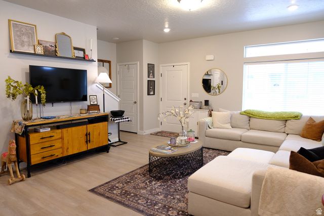 97 E FAIRMONT PL, Saratoga Springs, UT 84045